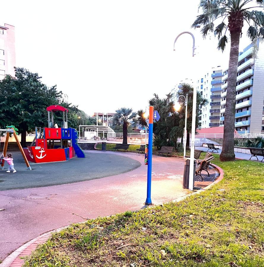 Small Lux Beachcity Close To The River,Metro And Parking บิลเบา ภายนอก รูปภาพ